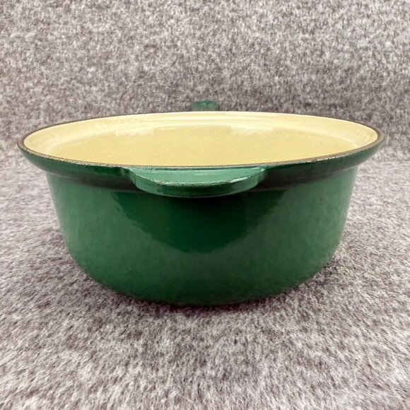 Le Creuset #22 8 inch Multifunction Enameled Green Cast Iron Saucepan Pot NO LID - Picture 3 of 10